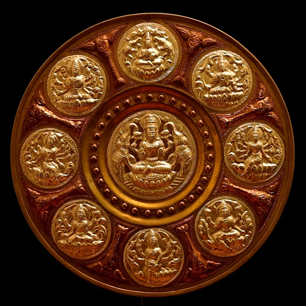 Goddess Lakshmi with Patta Border